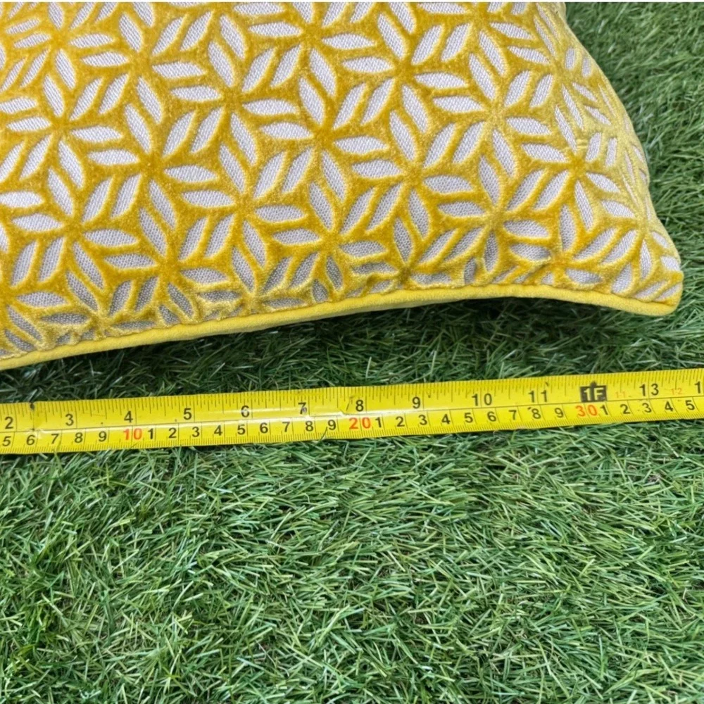 Casa Decor Throw Pillow Unisex 20x13‎ Mustard Yellow Excellent